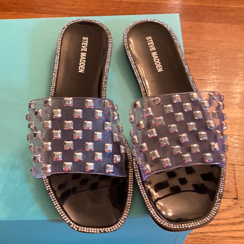 Steve Madden women’s vinyl sandals size 8.